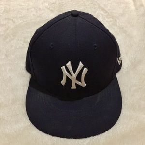 Yankee Fitted